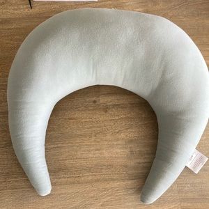 Snuggle Me Organic Pillow